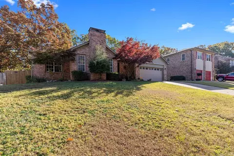 14700 Woodcreek Dr, Little Rock, AR 72211