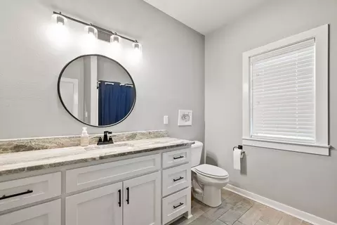Bath - 5000 Marian Cv, Benton, AR 72019 photo 3 of 3