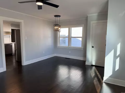 Living - 923 W Hazel St, Benton, AR 72015 photo 2 of 10