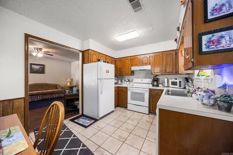 Kitchen - 110 N Park Dr, Cabot, AR 72023 photo 2 of 2