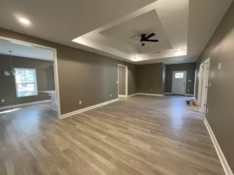 215 Kayla Ln, Lonoke, AR 72086