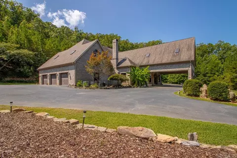 Exterior - 3443 Riverview Dr, Malvern, AR 72104 photo 3 of 8