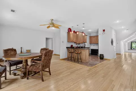 Dining - 3443 Riverview Dr, Malvern, AR 72104 photo 2 of 2