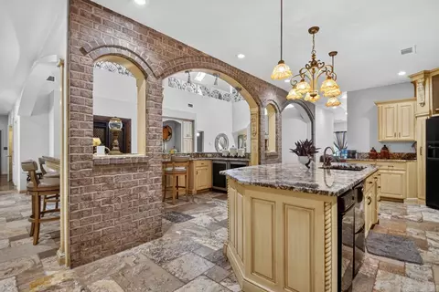 Kitchen - 3443 Riverview Dr, Malvern, AR 72104 photo 5 of 5
