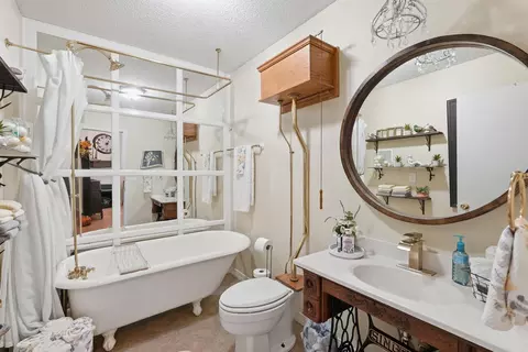 Bath - 130 Valhalla, Edgemont, AR 72044 photo 1 of 4