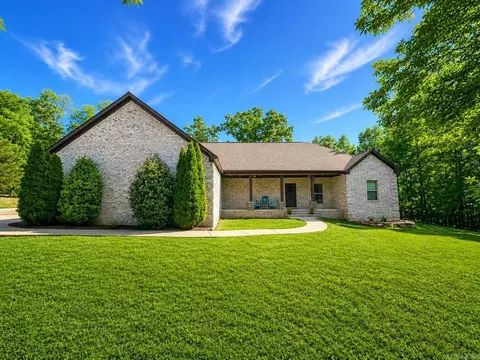 137 Mill Creek Dr, Greenbrier, AR 72058