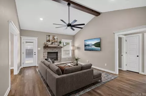 Living - 104 Michelle Dr, Beebe, AR 72012 photo 2 of 4