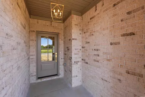 Entry Way - 25 Libra Ln, Ward, AR 72176 photo 2 of 4