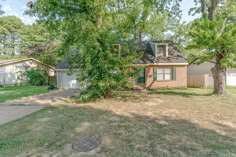 2010 Cenwood Dr, Jonesboro, AR 72401