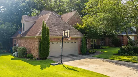 Exterior - 20 Chatel Dr, Little Rock, AR 72223 photo 15 of 16