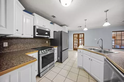 Kitchen - 19 Lake Side Dr, Ward, AR 72176 photo 1 of 2