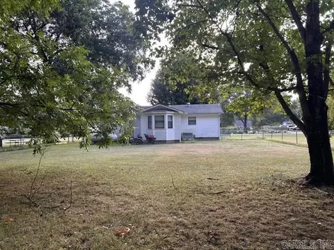 Exterior - 5106 Madison St, Alexander, AR 72002 photo 2 of 3