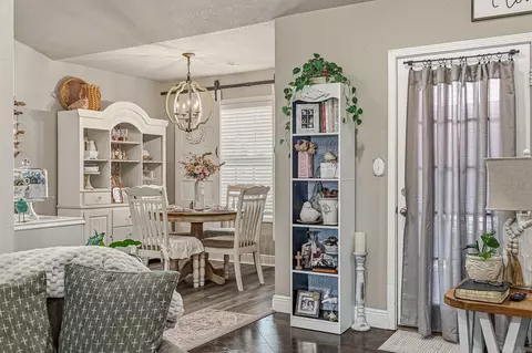 Entry Way - 49 Ashcraft, Paragould, AR 72450 photo 1 of 4