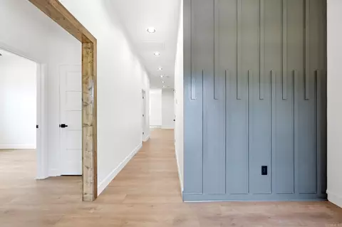 Entry Way - 1052 Stagecoach Blvd, Cabot, AR 72023 photo 2 of 5