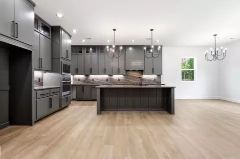 Kitchen - 1052 Stagecoach Blvd, Cabot, AR 72023 photo 7 of 7