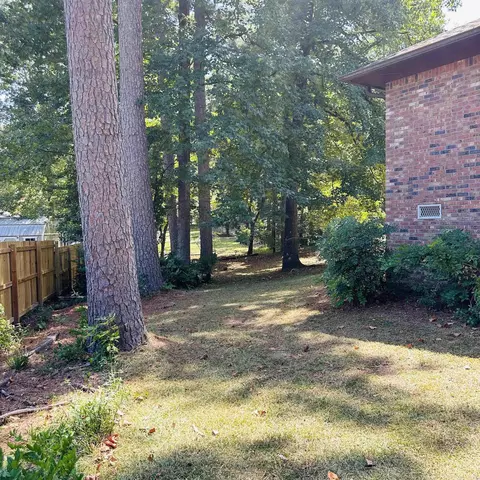 Exterior - 2011 Shady Ln, Malvern, AR 72104 photo 3 of 9