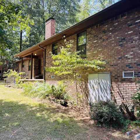 Exterior - 2011 Shady Ln, Malvern, AR 72104 photo 4 of 9