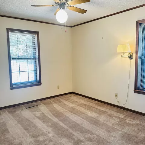 Bedroom - 2011 Shady Ln, Malvern, AR 72104 photo 2 of 5