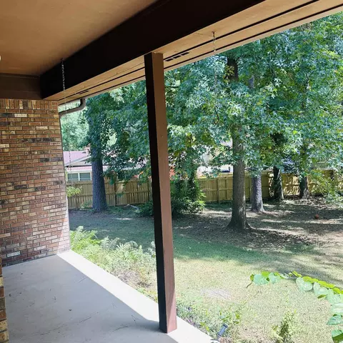 Exterior - 2011 Shady Ln, Malvern, AR 72104 photo 5 of 9