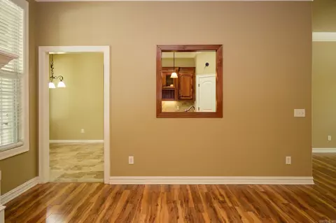 Living - 1003 Hope Cir, Mena, AR 71953 photo 6 of 8