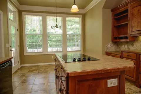 Kitchen - 1003 Hope Cir, Mena, AR 71953 photo 4 of 7