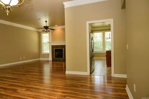 Living - 1003 Hope Cir, Mena, AR 71953 photo 5 of 8