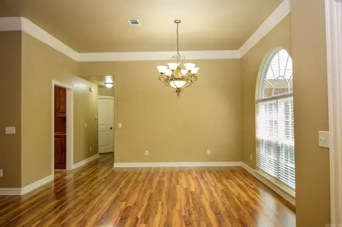 Living - 1003 Hope Cir, Mena, AR 71953 photo 3 of 8