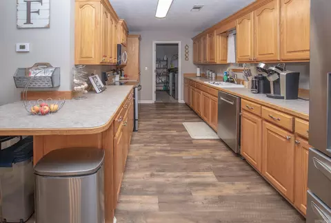 Entry Way - 2301 Bennett, Benton, AR 72015 photo 1 of 2