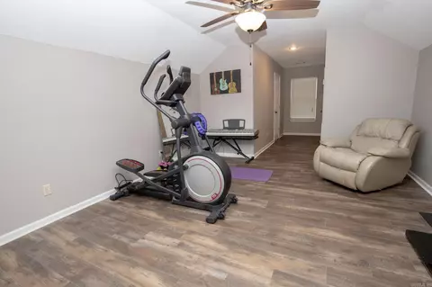 Entry Way - 2301 Bennett, Benton, AR 72015 photo 2 of 2