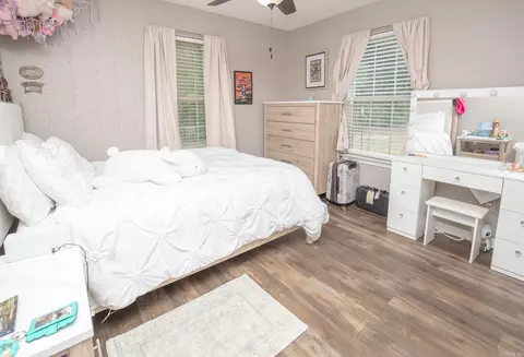Bedroom - 2301 Bennett, Benton, AR 72015 photo 2 of 4