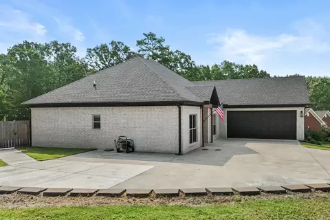 Exterior - 21 Turnberry Ln, Cabot, AR 72023 photo 4 of 7