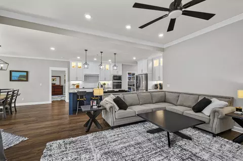 Living - 21 Turnberry Ln, Cabot, AR 72023 photo 1 of 2