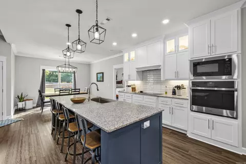 Kitchen - 21 Turnberry Ln, Cabot, AR 72023 photo 3 of 3