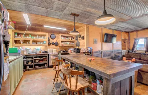 Kitchen - 1195 Highway 5, Romance, AR 72136 photo 3 of 6