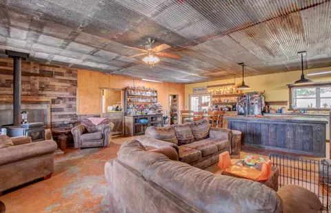 Living - 1195 Highway 5, Romance, AR 72136 photo 1 of 3