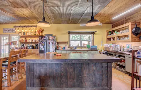 Kitchen - 1195 Highway 5, Romance, AR 72136 photo 2 of 6