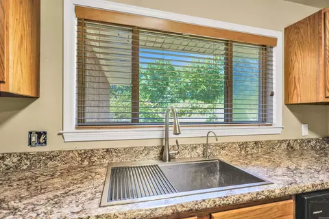 Kitchen - 3173 S Hwy 27, Mount Ida, AR 71957 photo 5 of 6
