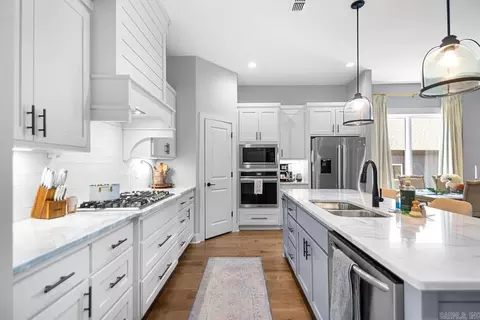 Kitchen - 2565 Kara Ln, Bryant, AR 72019 photo 3 of 4