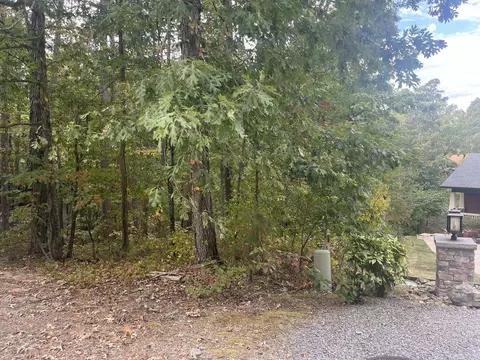 14 Guindola Cir, Hot Springs Village, AR 71909