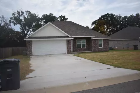 1700 Rehoboth Dr, Searcy, AR 72143
