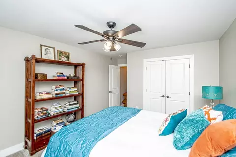 Bedroom - 6533 Castle Rdg, Benton, AR 72019 photo 2 of 4