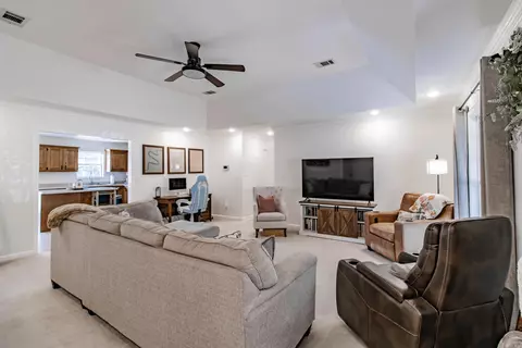 Living - 620 Blossom, Trumann, AR 72472 photo 1 of 2
