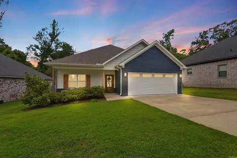 2805 Evonshire Dr, Arkadelphia, AR 71923
