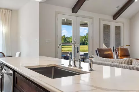 Kitchen - 2535 Covington Rd, Ward, AR 72176 photo 7 of 8