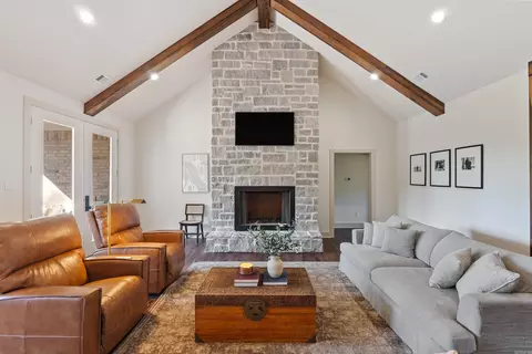 Living - 2535 Covington Rd, Ward, AR 72176 photo 7 of 7