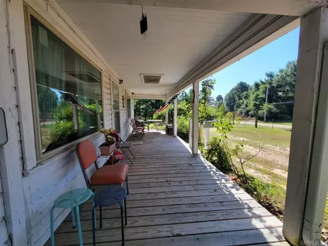 137 E Main St, Lockesburg, AR 71846 photo 2