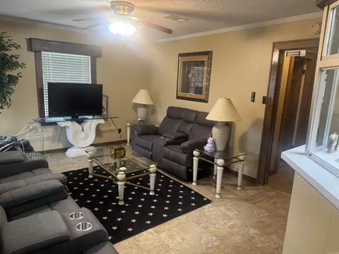 Living - 1616 Cherry St, Pine Bluff, AR 71601 photo 1 of 1