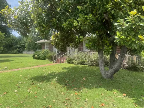 Exterior - 1616 Cherry St, Pine Bluff, AR 71601 photo 1 of 3