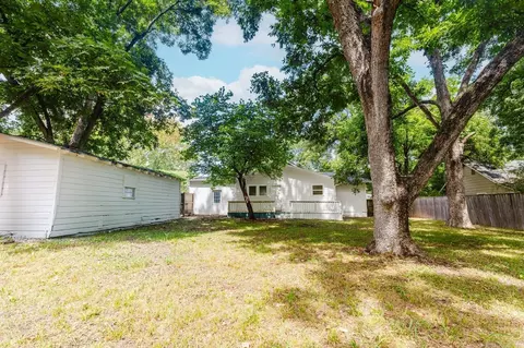 Exterior - 106 E Georgia St, Beebe, AR 72012 photo 2 of 4