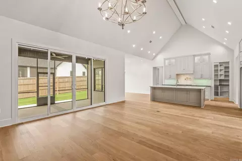 Living - 1675 Nantucket, Conway, AR 72034 photo 2 of 4
